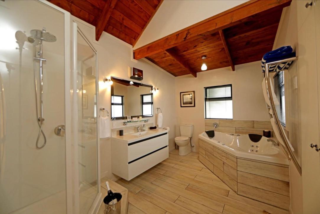Coromandel Central Cottage Luxury W Spa Екстер'єр фото
