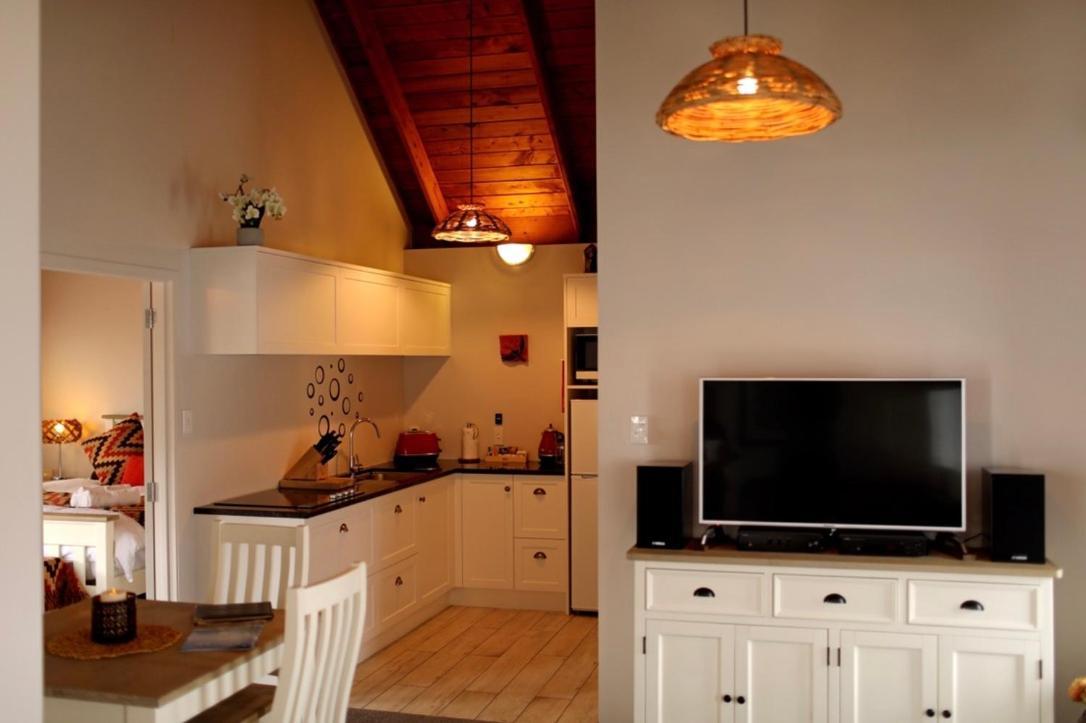 Coromandel Central Cottage Luxury W Spa Екстер'єр фото