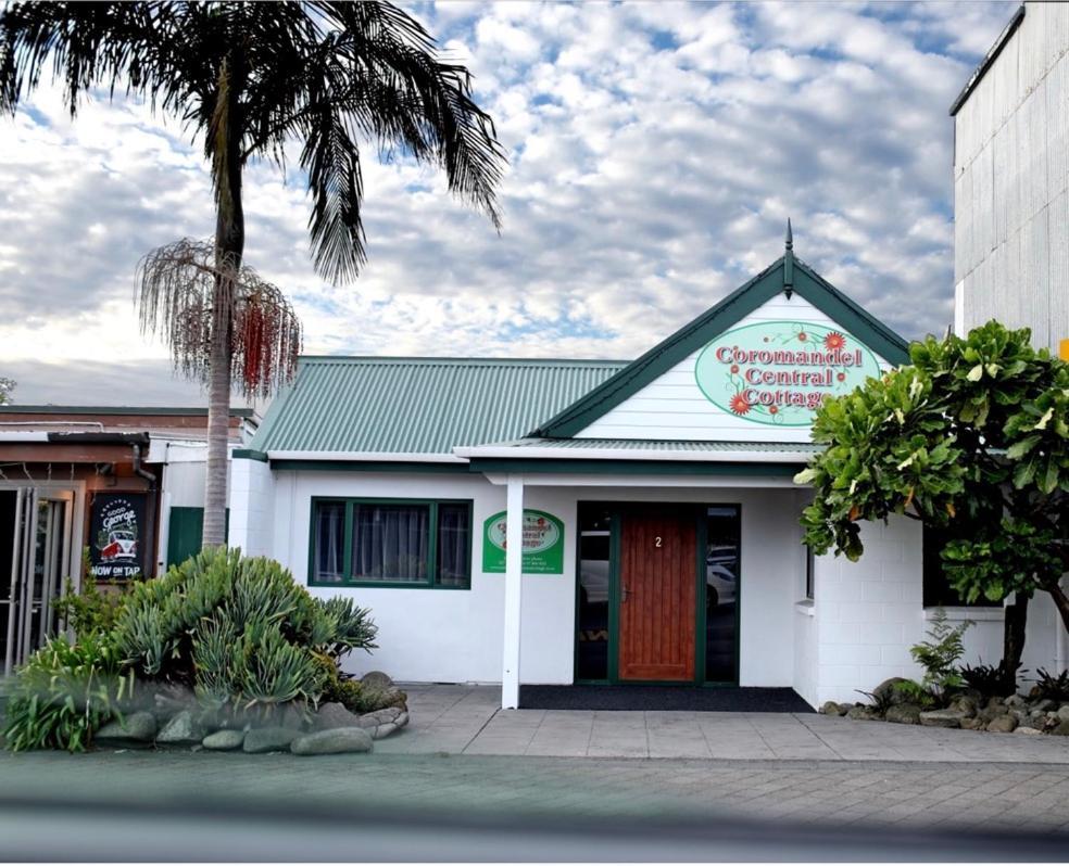 Coromandel Central Cottage Luxury W Spa Екстер'єр фото